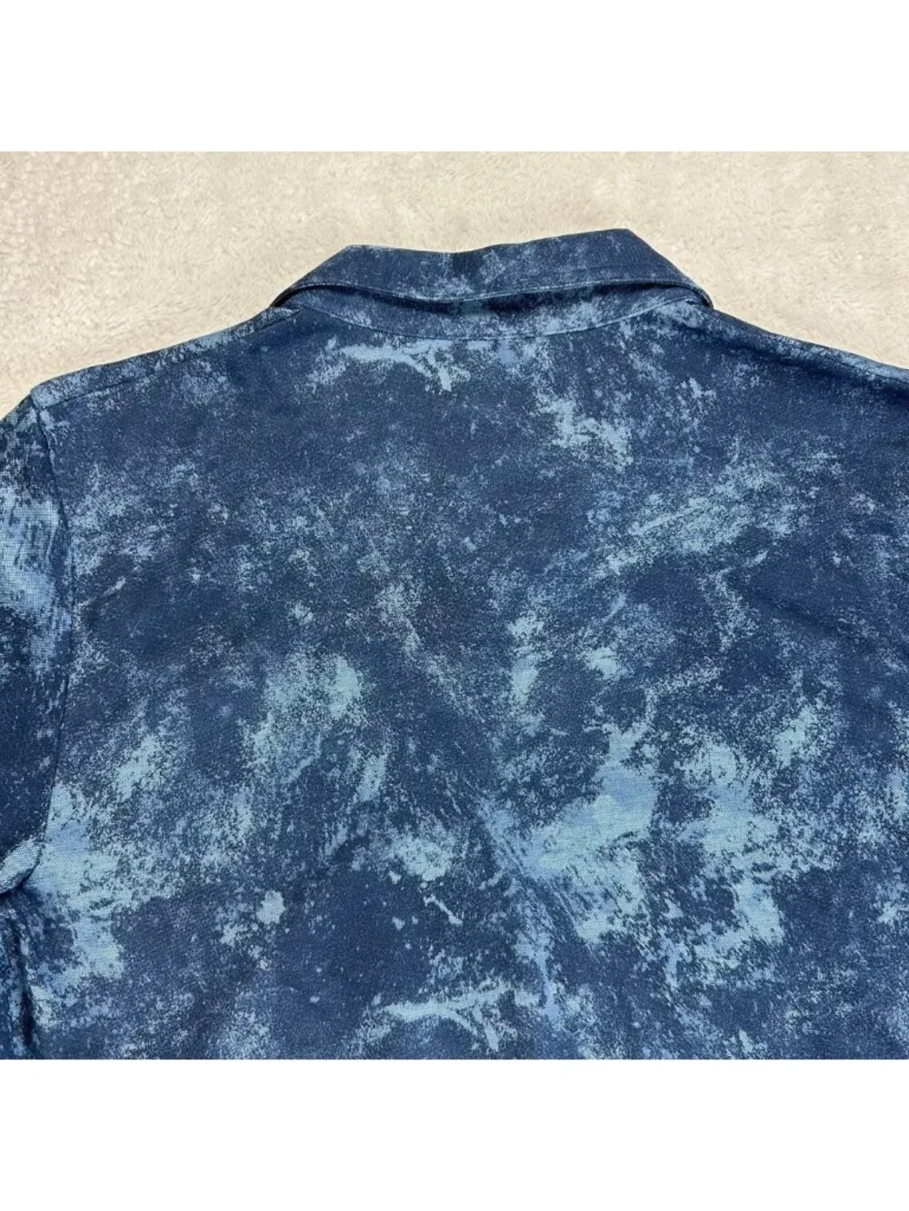 Travis Mathew Polo Shirt Mens L Blue Marble Print Golf Short Sleeve Lightweight